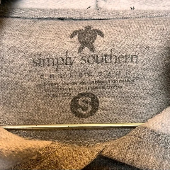Simply Southern Hoodie Sweatshirt Small Turtle Comfy Cozy Coastal VSCO Preppy - Picture 7 of 8